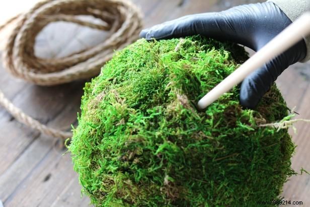 How to Make Hanging Moss Topiary Spheres 