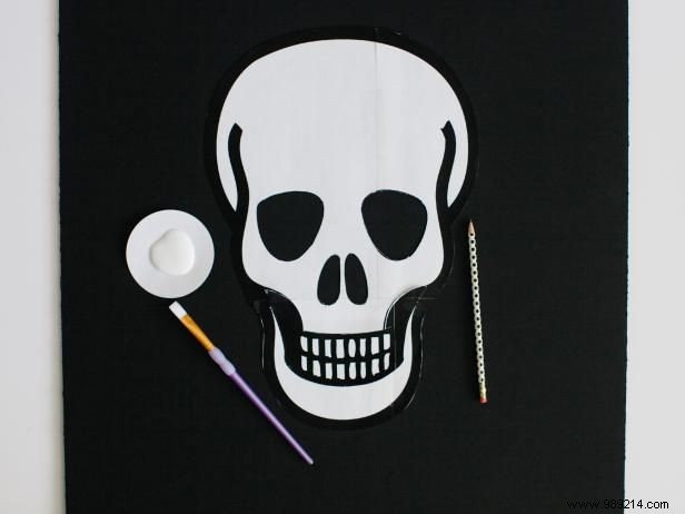 How to Make Halloween Skull Art