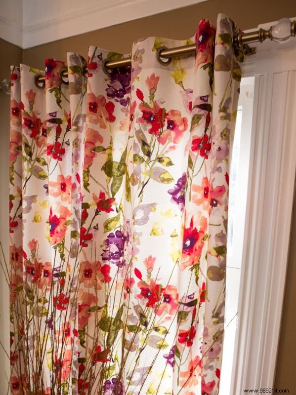 How to make seamless eyelet curtains