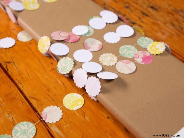 How to make paper garland bunting