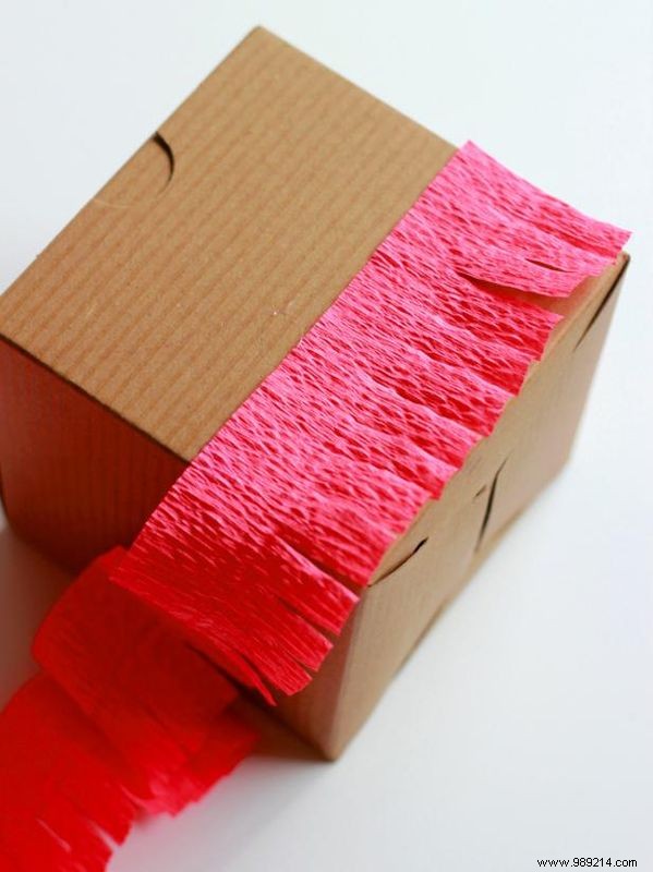How to make piñata style gift boxes