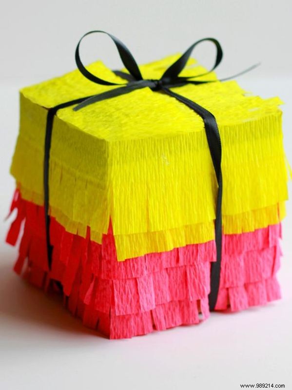 How to make piñata style gift boxes