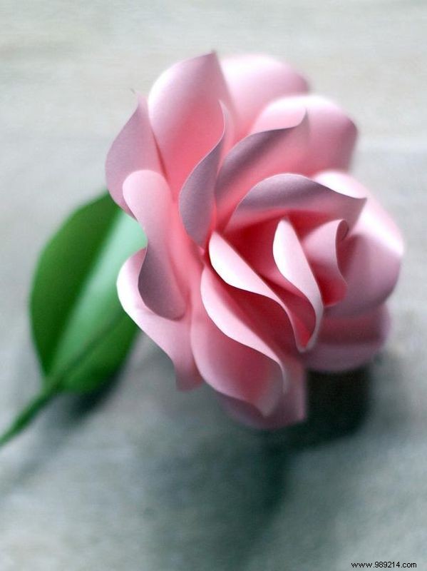 How to make paper roses