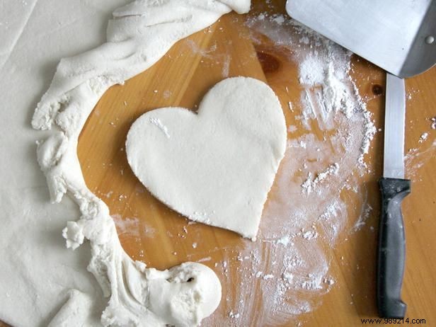 How to make children s handprints with salt dough