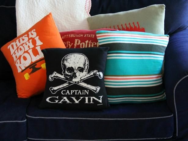 How to make throw pillows from old t-shirts