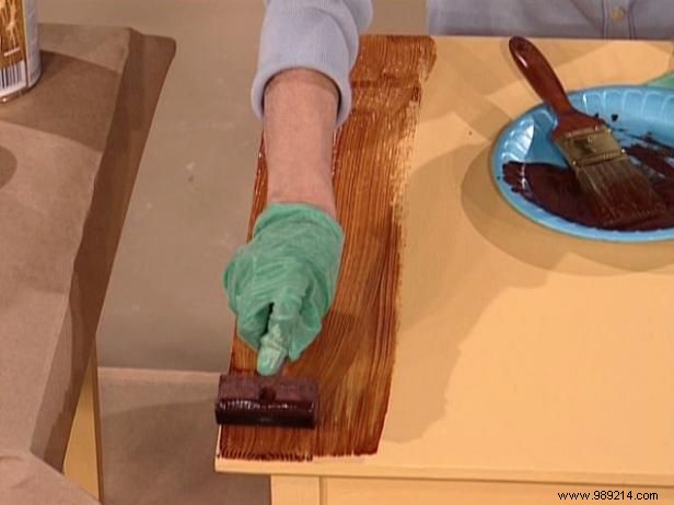 How to paint faux wood grain