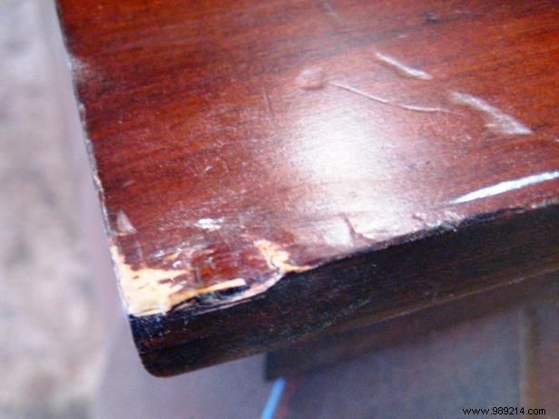 How to paint and stencil an old wooden table