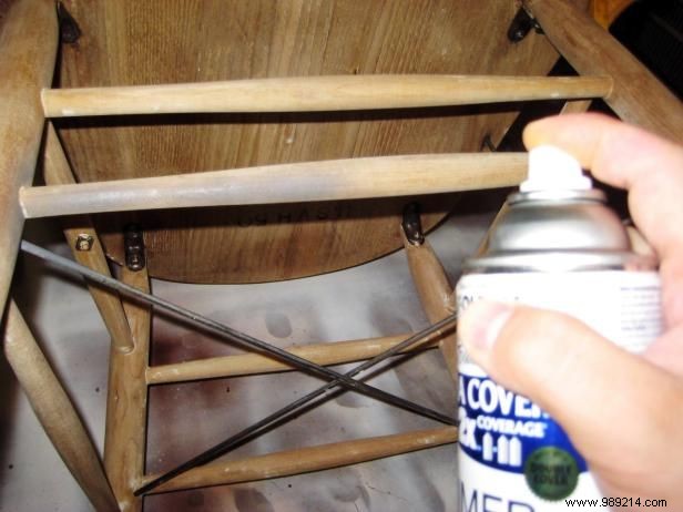 How to paint wooden furniture with an aged look