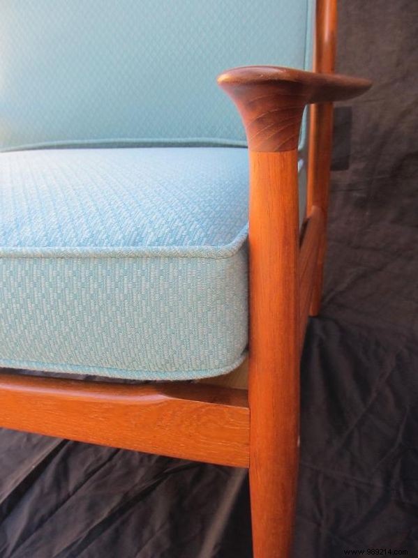 How to Finish a Vintage Mid-Century Modern Chair