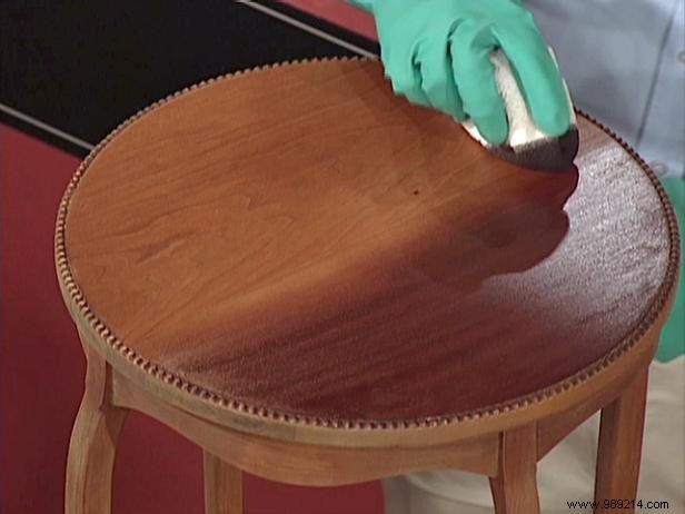 How to stain wooden furniture