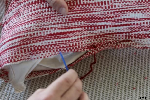 How to turn a flat woven rug into a slip stitch pillow