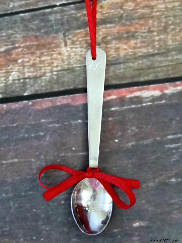 How to turn a baby spoon into a Christmas tree ornament