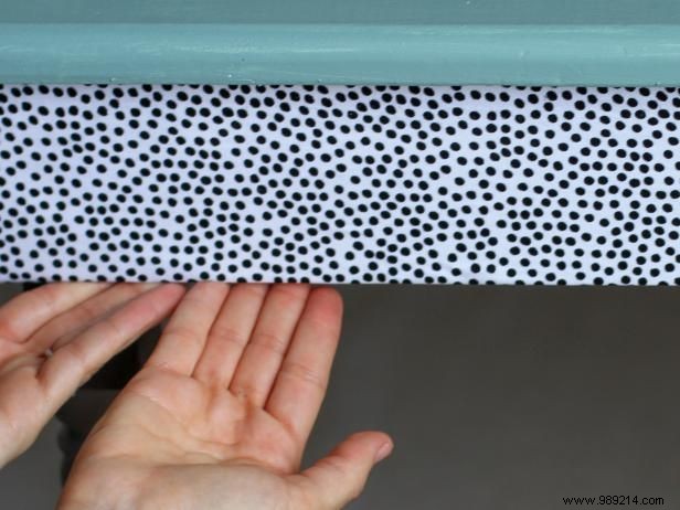 How to recycle an old desk using fabric