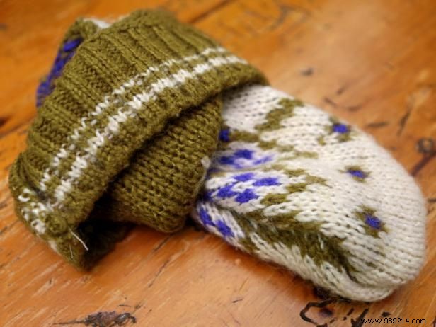 How to recycle a sweater into a Christmas stocking