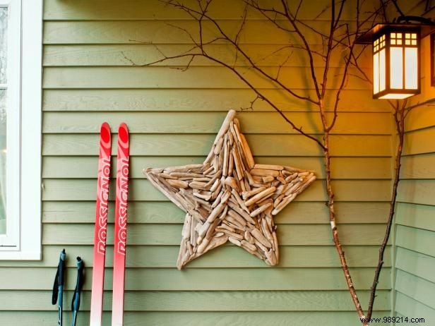 Make a Rustic Driftwood Star Decoration