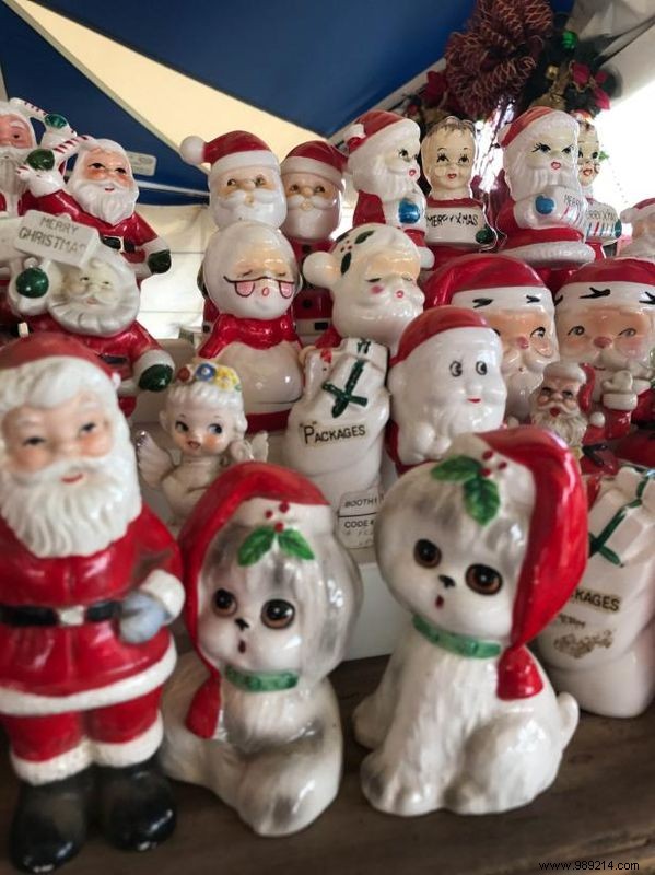 Pro tips for collecting vintage Christmas decorations